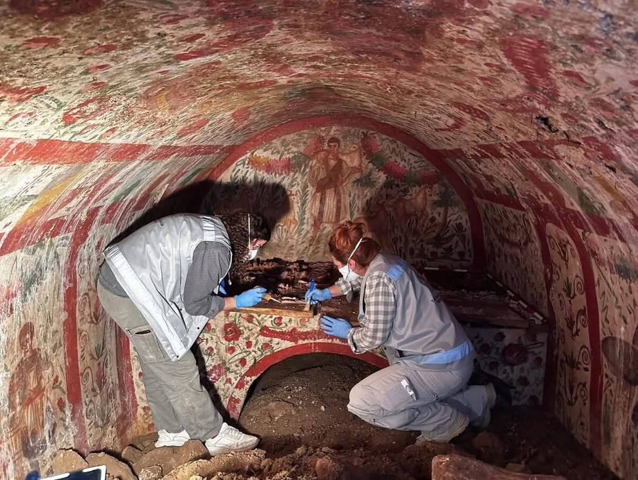İznik'te Yeni Bir Mezar Odası Bulundu