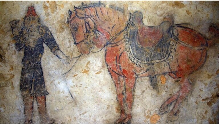 Moğolistan Shoroon Bumbagar Kurganı’ndan Göktürk Atlıları